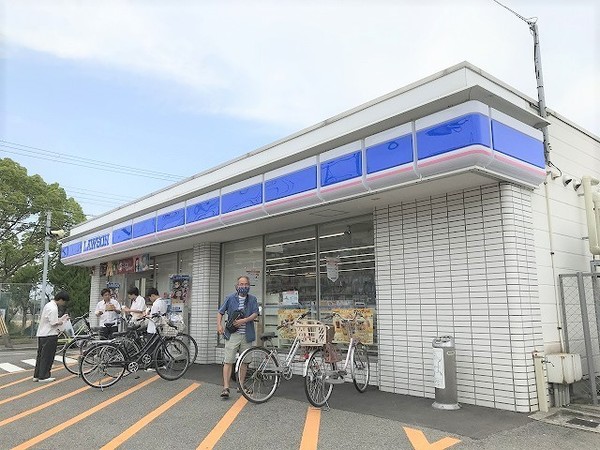 アルエ谷八木(ローソン明石明南2丁目店)