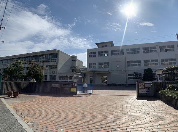 明石市二見町東二見河原の中古一戸建て(明石市立江井島小学校)