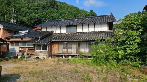 西伯郡伯耆町上細見の中古一戸建て