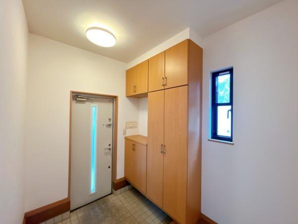 西伯郡伯耆町大殿の中古一戸建て(玄関)