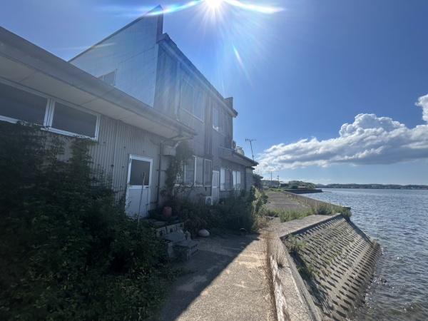 安来市西荒島町店舗