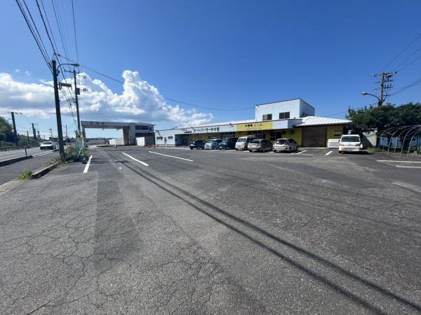 安来市西荒島町店舗