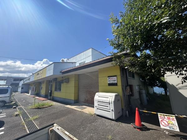 安来市西荒島町店舗
