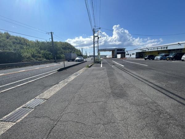 安来市西荒島町店舗