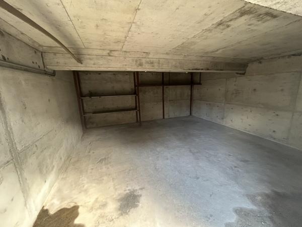 西伯郡伯耆町大殿の中古一戸建て(駐車場)