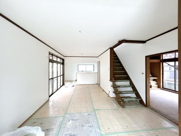 米子市淀江町佐陀の中古一戸建て(リビング)