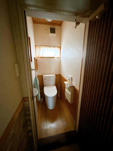 西伯郡伯耆町岸本の中古一戸建て(トイレ)