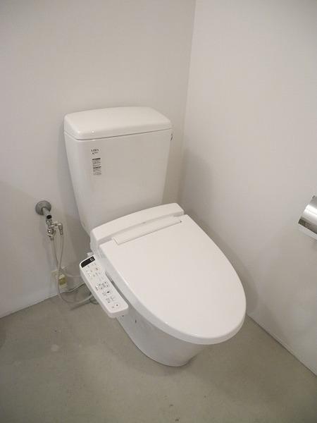 京都市中京区壬生松原町の中古一戸建て(トイレ)