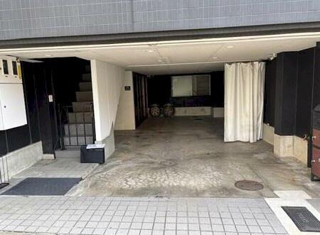 西辰巳町　事務所付き住宅