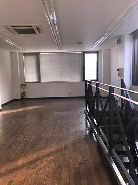 三軒町　店舗事務所