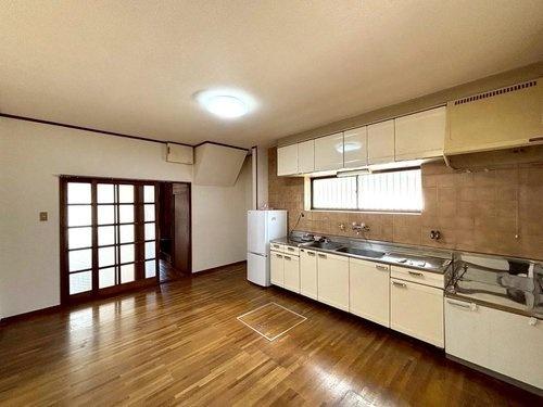 京都市中京区聚楽廻西町の中古一戸建て