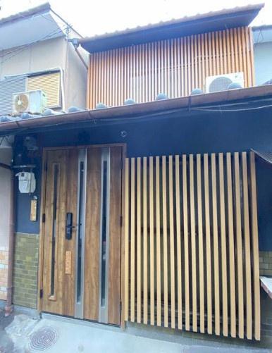 京都市上京区浄福寺通下立売下る中務町の中古テラスハウス