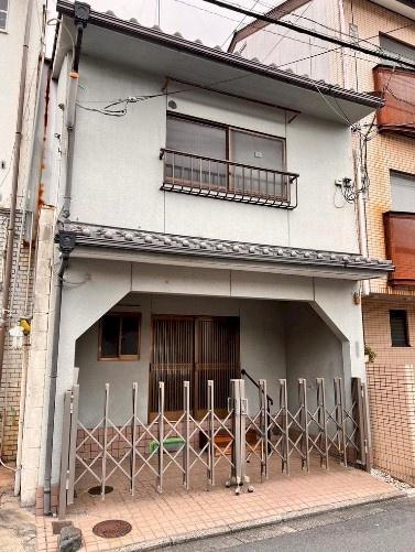 京都市上京区大宮通下立売上る家永町の中古一戸建