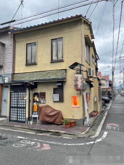 京都市上京区油小路通中立売下る甲斐守町の店舗付住宅