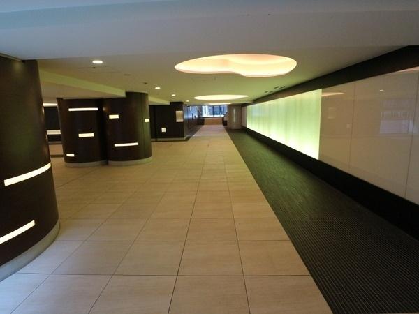 四条烏丸クロスマーク