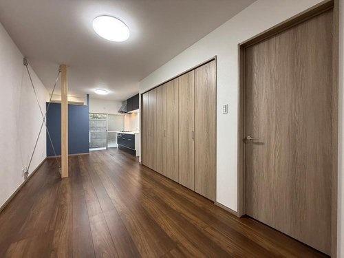 京都市上京区御前通今小路上る馬喰町の中古一戸建て(リビング)