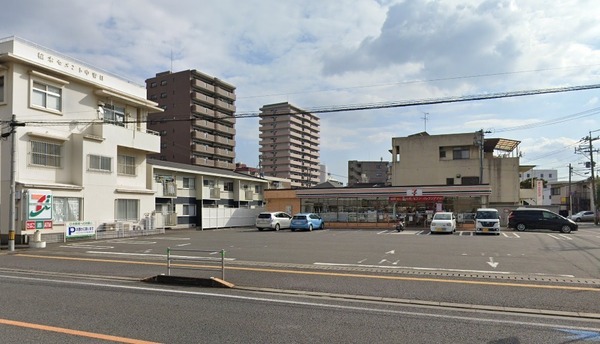 パレスト大分附属前(セブンイレブン大分中春日町店)