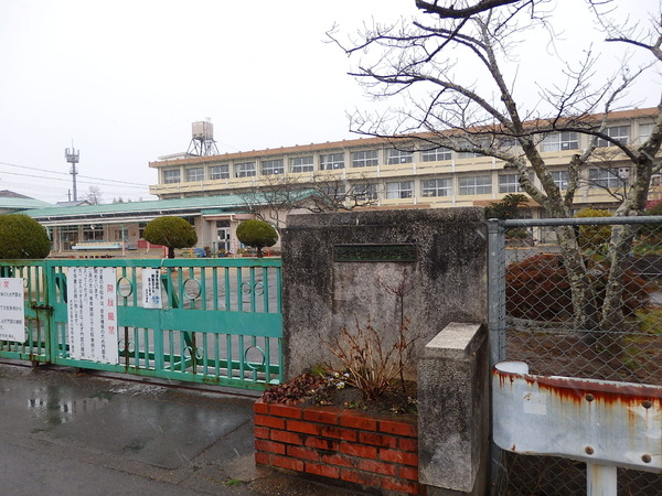 大分市大石町第1 1号棟(大分市立宗方小学校)