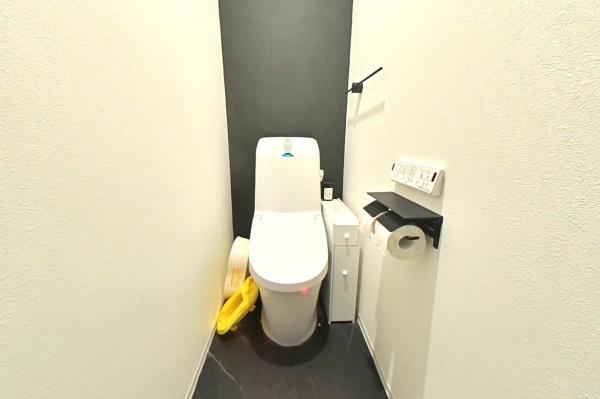 大分市大字丹生の中古一戸建て(トイレ)