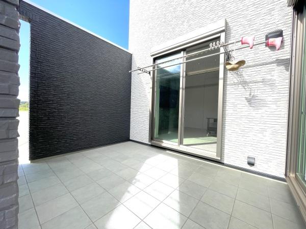 大分市大字丹生の中古一戸建て(バルコニー)