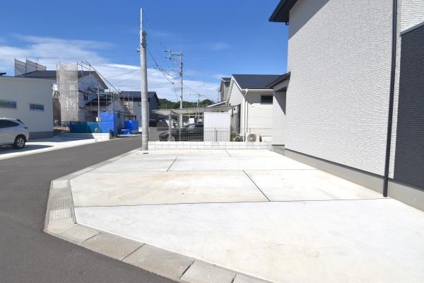 大分市大字丹生の中古一戸建て(駐車場)