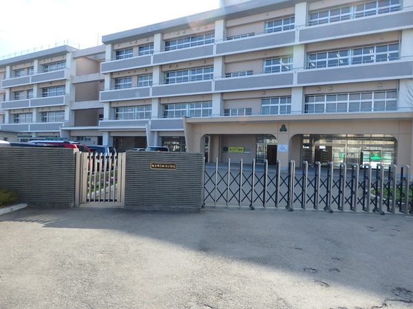大分市久原北の新築一戸建(大分市立坂ノ市小学校)