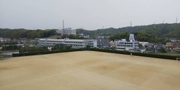 大分市ひばりケ丘４丁目の中古一戸建て(大分市立判田中学校)