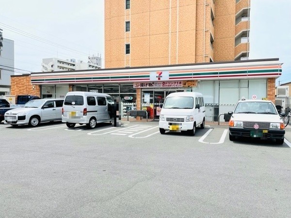 桂川ハイツ1号館(セブンイレブン吉祥院仁木ノ森店)