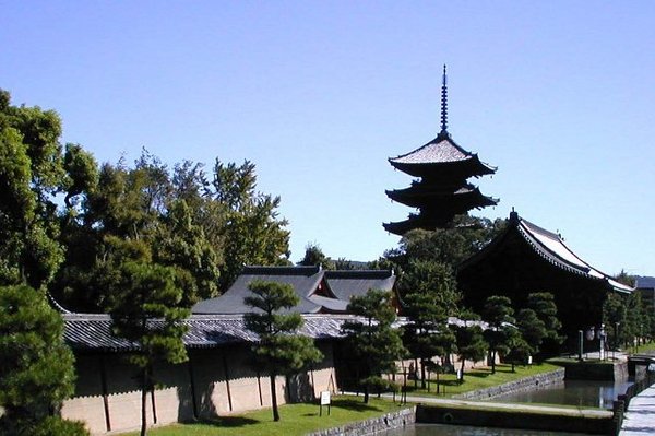 京都市南区八条内田町の新築一戸建(東寺（教王護国寺）)