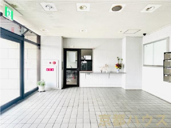 デルフィ西大路