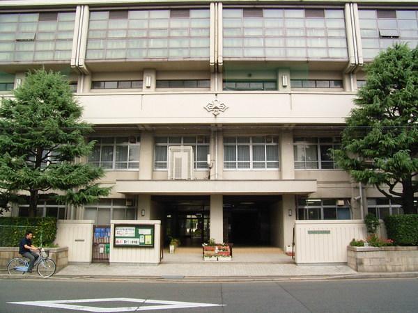 グランデュール鴨川Ⅱ番館(京都市立伏見中学校)