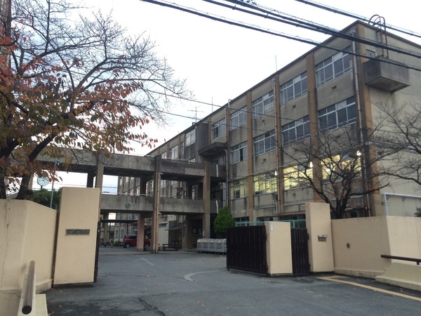 京都市伏見区久我御旅町の土地(京都市立神川中学校)