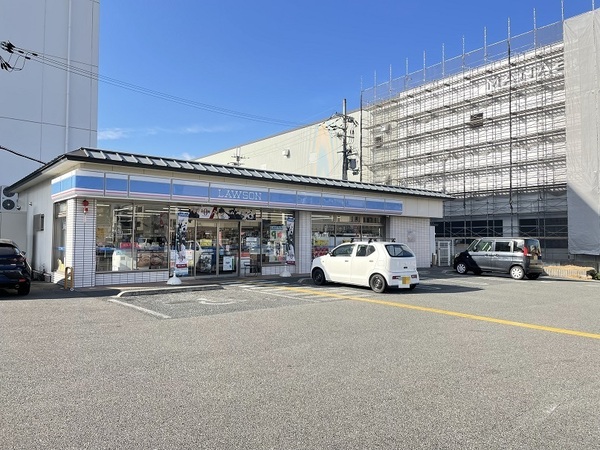 桂川ハイツ4号館(ローソン吉祥院西ノ茶屋店)