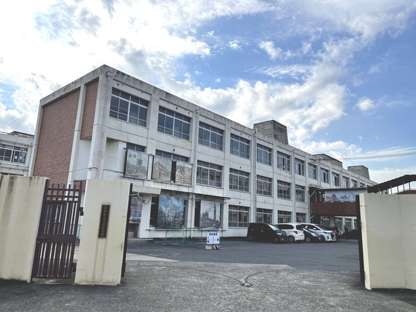 桂川ハイツ4号館(京都市立洛南中学校)