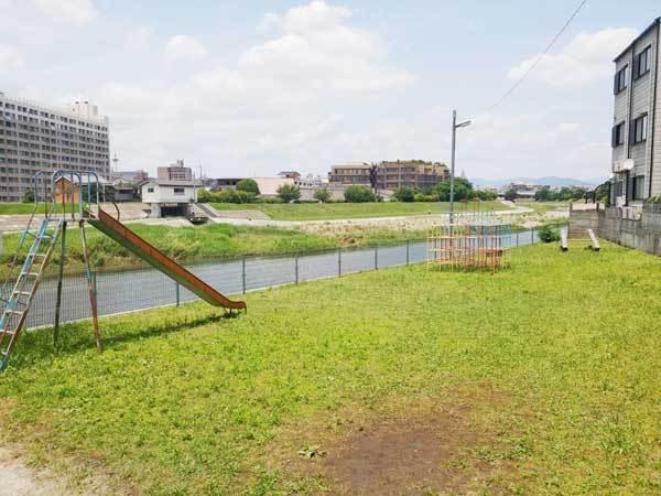 コトーハイツ伏見稲荷A棟(わかくさ児童公園)