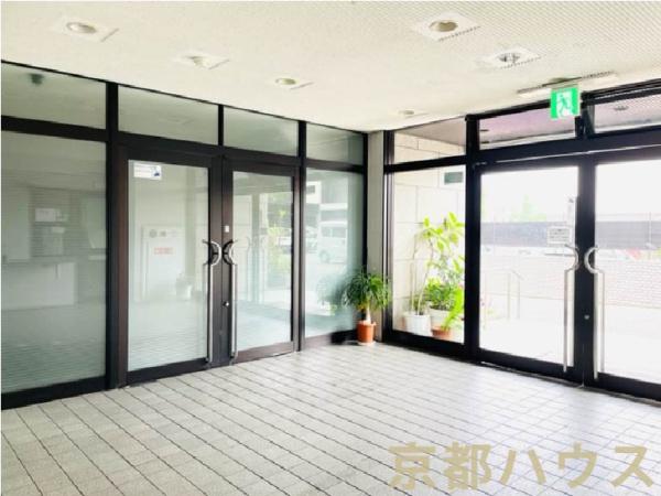 デルフィ西大路