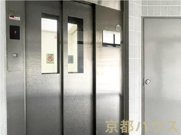 デルフィ西大路