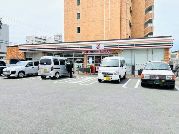桂川ハイツ3号館(セブンイレブン吉祥院仁木ノ森店)