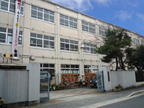 京都市中京区壬生下溝町の中古一戸建て(京都市立朱雀中学校)