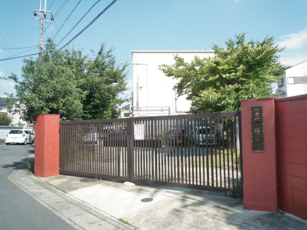 京都市右京区梅津中村町の中古一戸建て(京都市立梅津中学校)