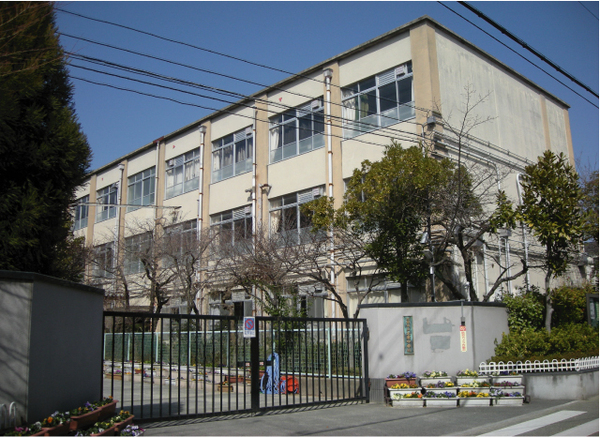 京都市右京区太秦野元町の中古一戸建て(京都市立太秦中学校)