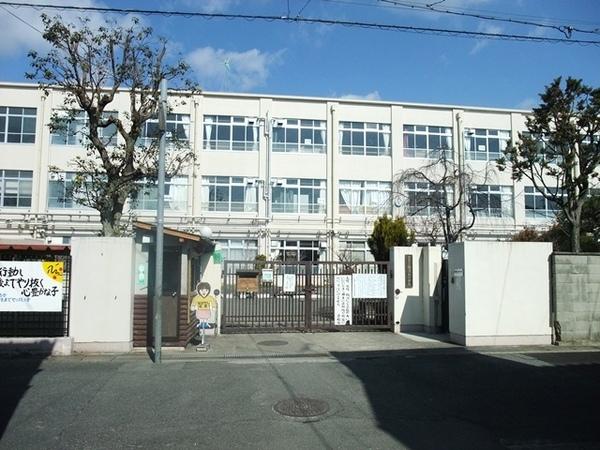 グレース嵐山(京都市立梅津北小学校)