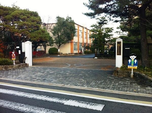 デラシオン御室(京都市立御室小学校)