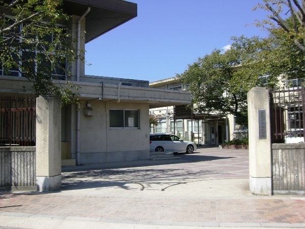 京都市南区八条源町の土地(京都市立八条中学校)