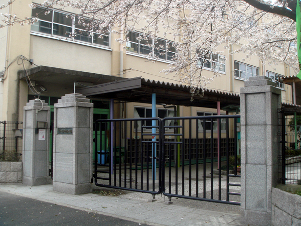 京都市右京区西京極東向河原町の新築一戸建(京都市立西京極小学校)