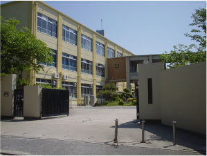 京都市右京区西京極東向河原町の新築一戸建(京都市立西京極中学校)