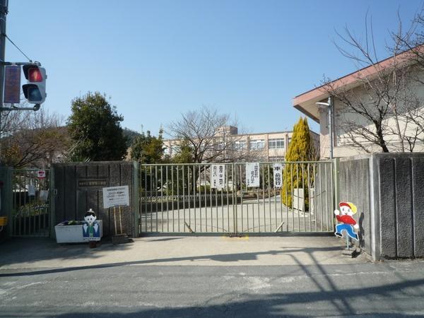 京都市左京区上高野口小森町の新築一戸建(京都市立修学院中学校)