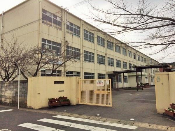 京都市伏見区深草大亀谷万帖敷町の中古一戸建て(京都市立小栗栖中学校)