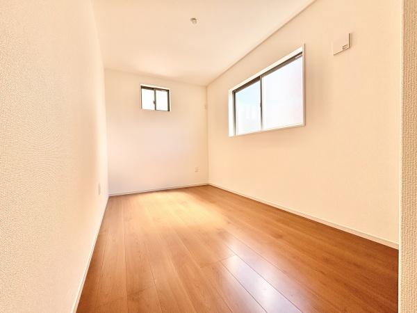 京都市伏見区日野西大道町の新築一戸建