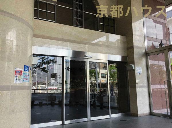 ファミール西院
